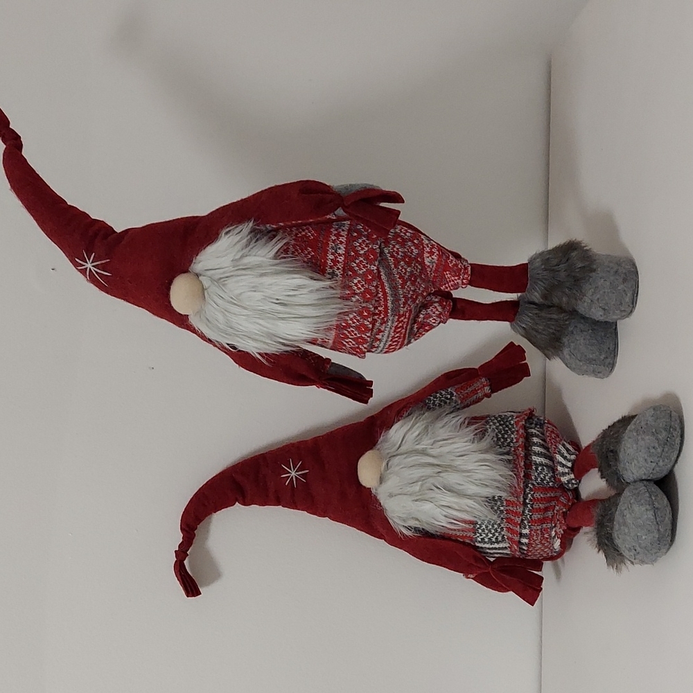 Displaying dolls